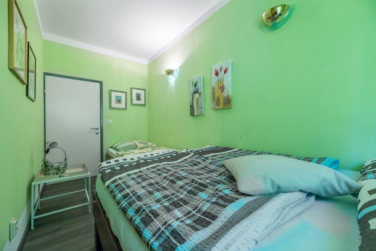 Apartment Pavic Garden Baska  Ngoại thất bức ảnh